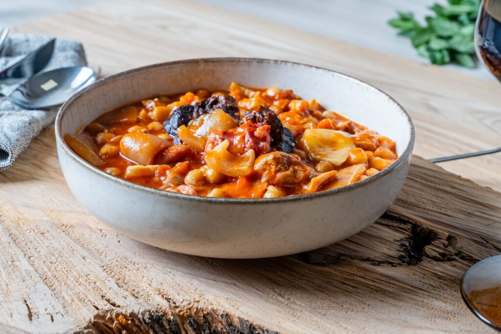 Callos de cerdo a la andaluza con garbanzos