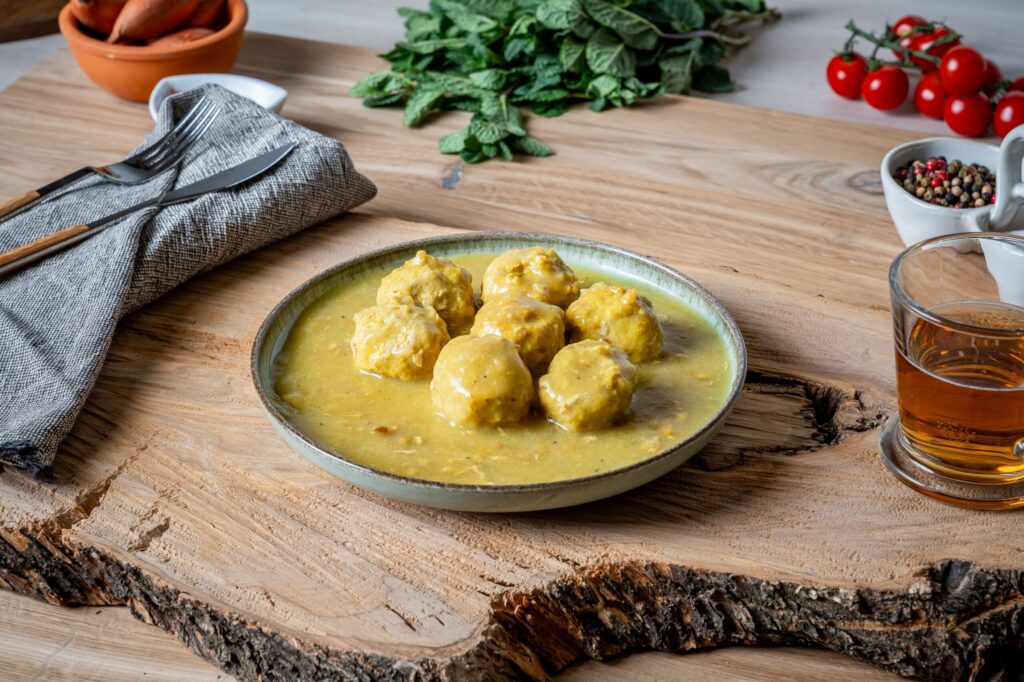 Albóndigas caseras en salsa