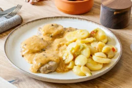 Solomillo en salsa a la pimienta verde