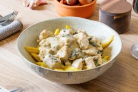 Pollo roquefort con espinacas
